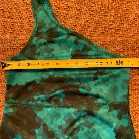⭐️HP Lululemon Cosmic Teal/Black One Shoulder Tank⭐️ - Picture 3 of 8